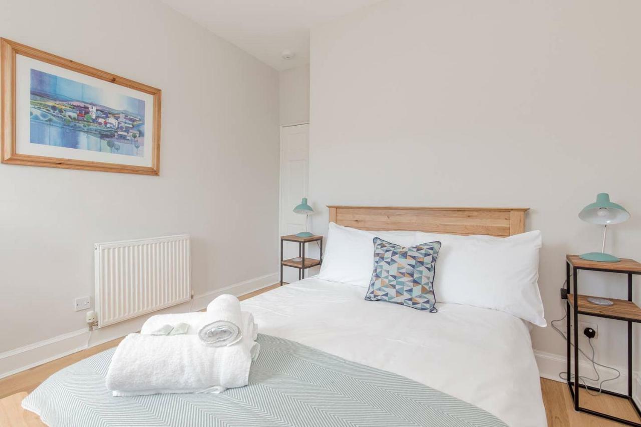 Altido Elegant Georgian 2-Bedrm Apt In Heart Of Old Town Apartment Edinburgh Ngoại thất bức ảnh