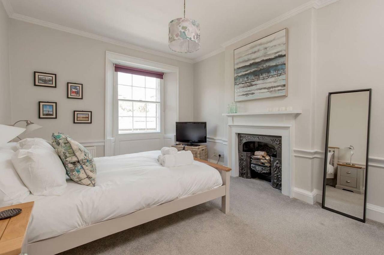 Altido Elegant Georgian 2-Bedrm Apt In Heart Of Old Town Apartment Edinburgh Ngoại thất bức ảnh
